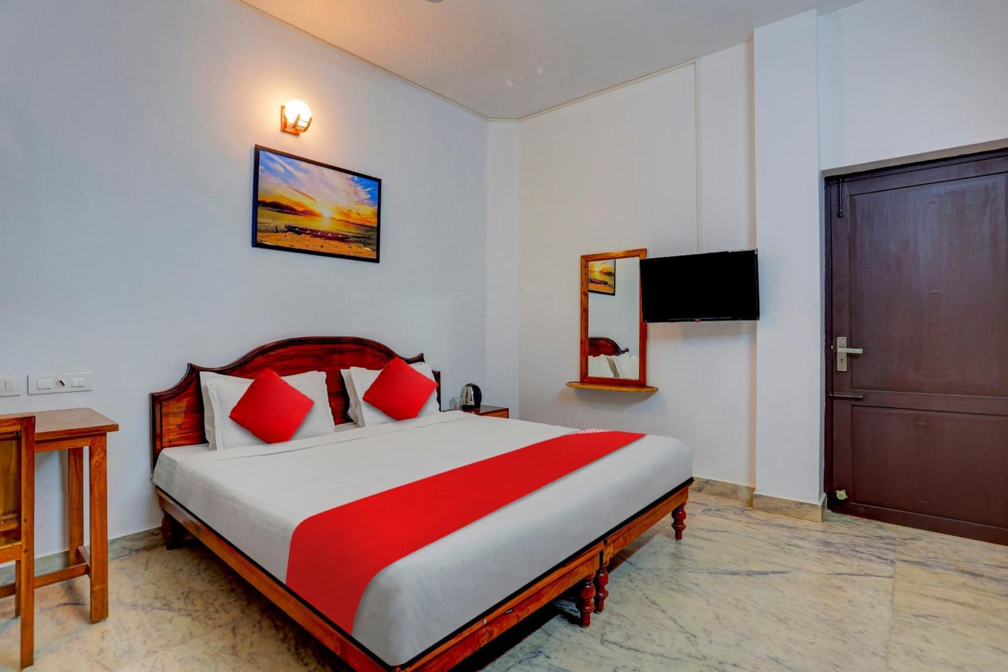 Hotel O Poptavern Heritage Kovalam Exterior photo