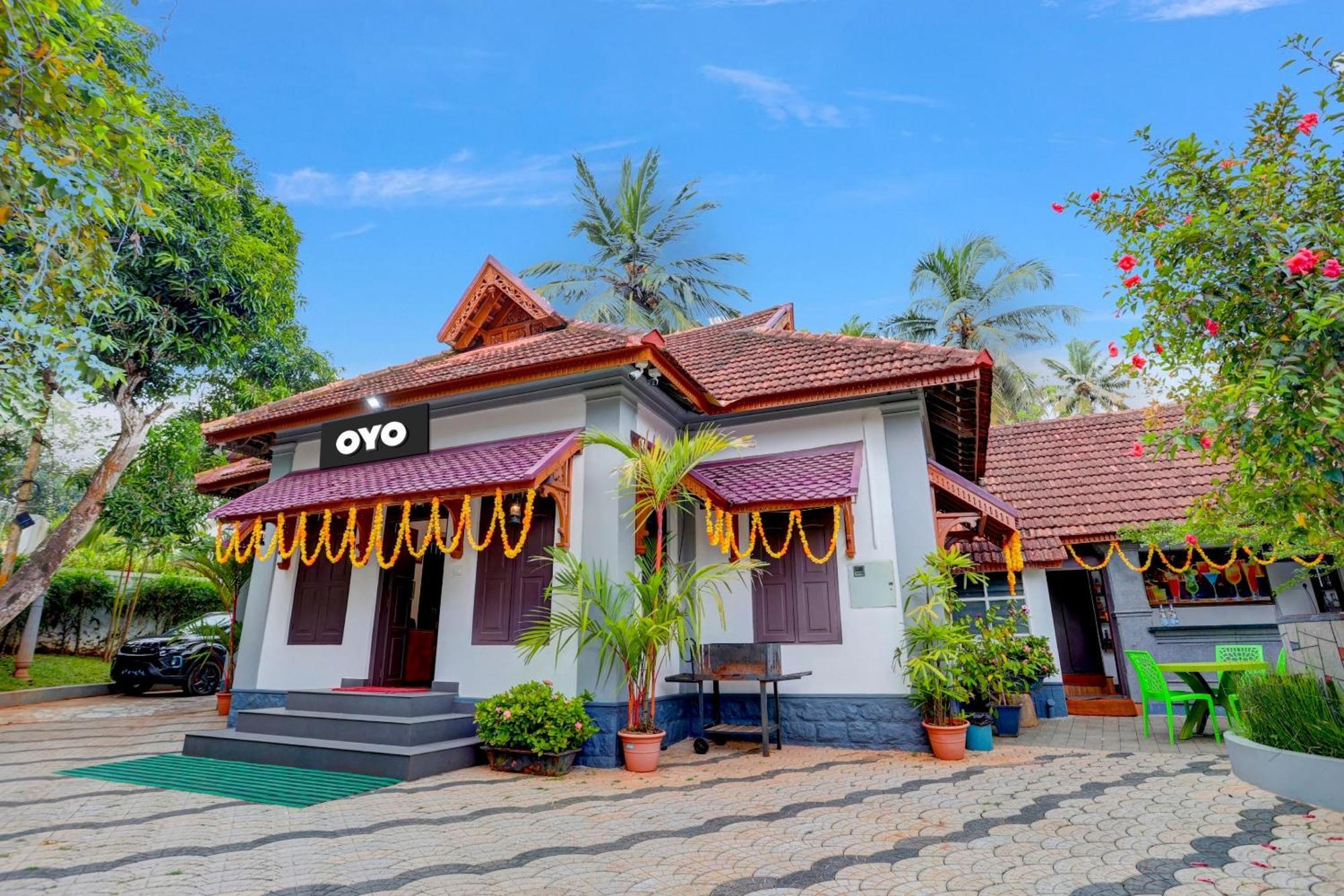Hotel O Poptavern Heritage Kovalam Exterior photo